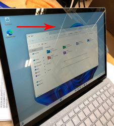 Microsoft Surface Laptop 2 13,5 Zoll Notebook i5-8350U 8GB 256GB SSD 2256x1504 DE Backlight Touch WCAM WIN10 platin