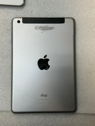 Apple iPad mini 3 7,9 Zoll Tablet 128GB Wifi + Cellular 4G spacegrau schwarz Displaykratzer - Gebraucht