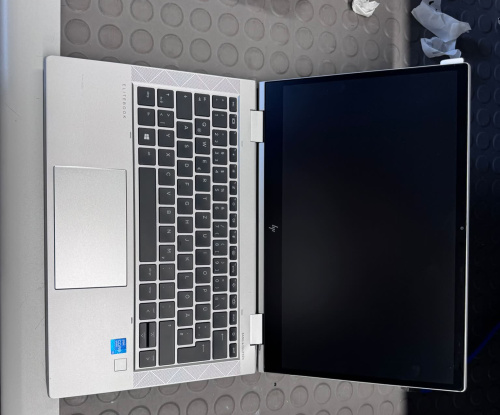 HP EliteBook x360 830 G8 13,3-Zoll 2-in-1 Notebook i5-1145G7 16GB 256GB SSD FHD DE Backlight Touch WCAM WIN11